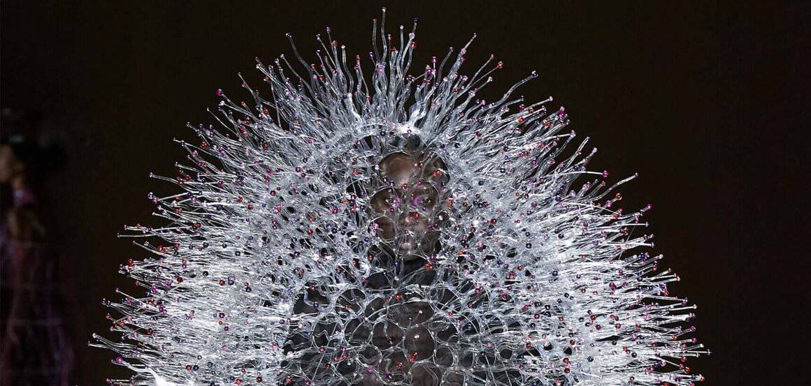 Noir Kei Ninomiya: Ready-To-Wear AW23 - 10 Magazine